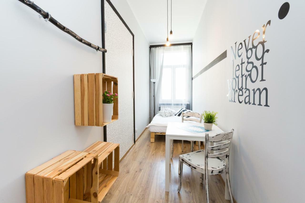 Dot Hostel - Pokoje I Noclegi W Centrum Bielsko-Biala Bagian luar foto