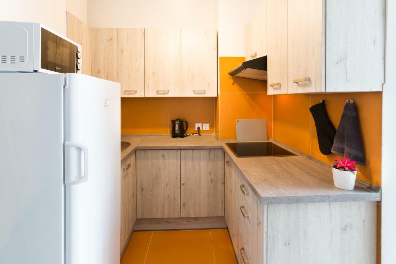 Dot Hostel - Pokoje I Noclegi W Centrum Bielsko-Biala Bagian luar foto