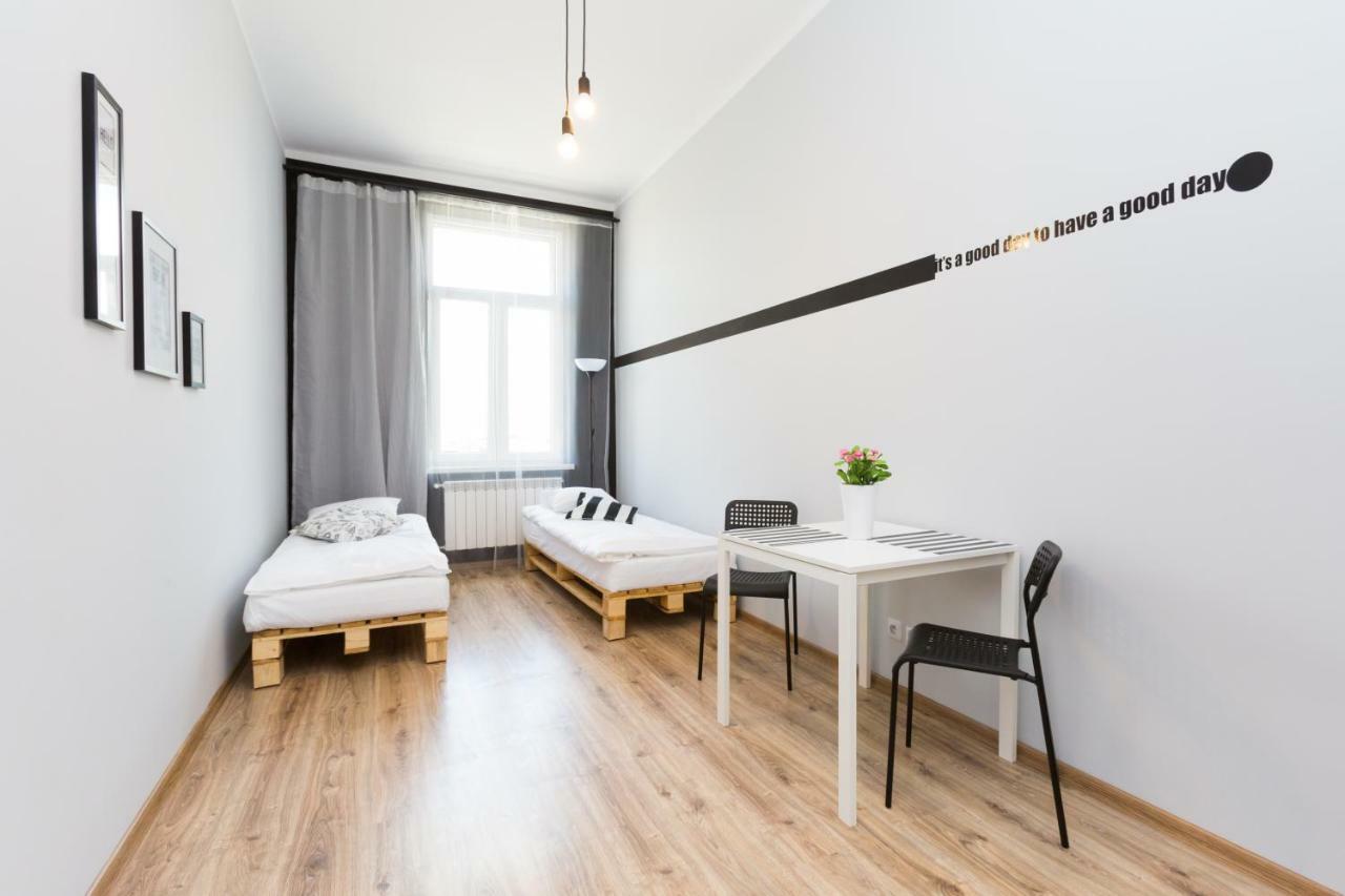 Dot Hostel - Pokoje I Noclegi W Centrum Bielsko-Biala Bagian luar foto