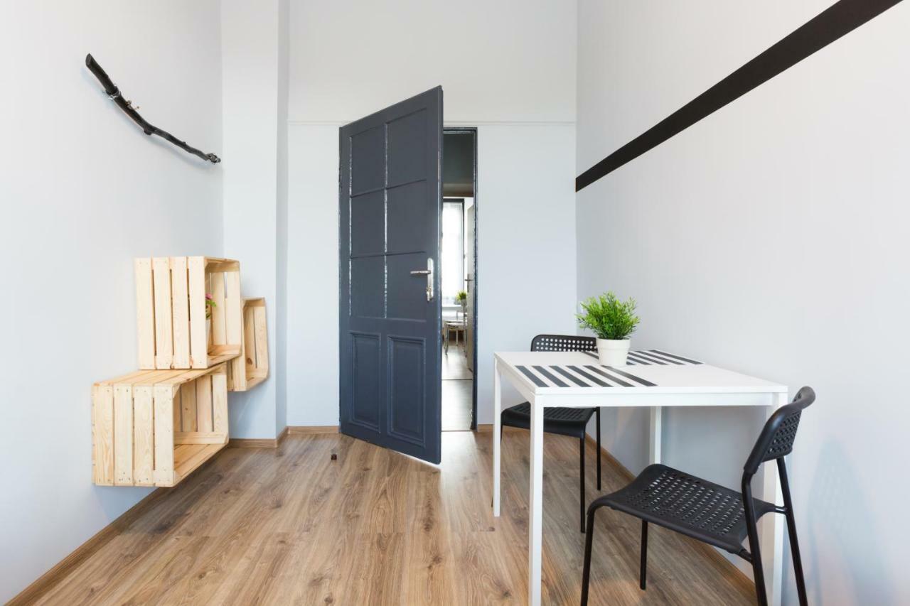 Dot Hostel - Pokoje I Noclegi W Centrum Bielsko-Biala Bagian luar foto