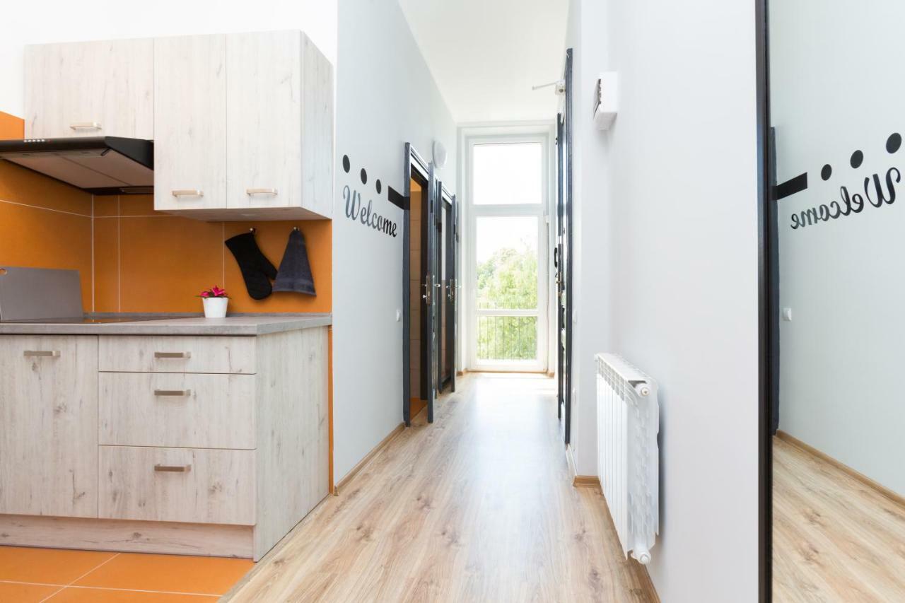 Dot Hostel - Pokoje I Noclegi W Centrum Bielsko-Biala Bagian luar foto