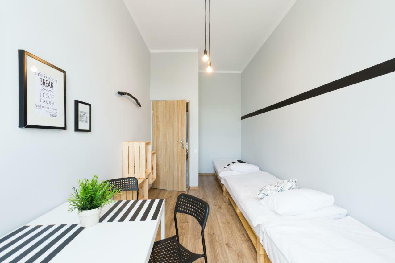 Dot Hostel - Pokoje I Noclegi W Centrum Bielsko-Biala Bagian luar foto