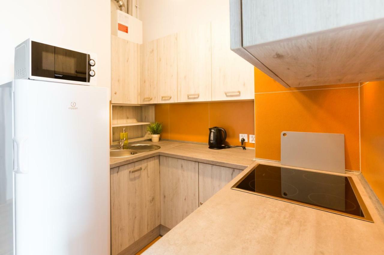 Dot Hostel - Pokoje I Noclegi W Centrum Bielsko-Biala Bagian luar foto