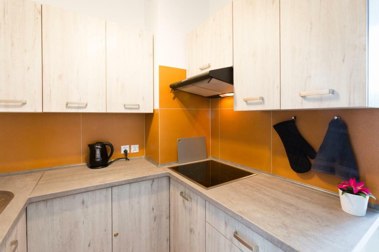 Dot Hostel - Pokoje I Noclegi W Centrum Bielsko-Biala Bagian luar foto